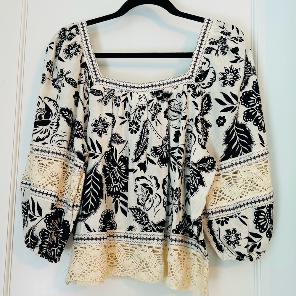 Christian Siriano Black and Cream Floral Blouse